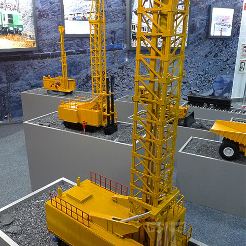 Custom made model of the drilling rig