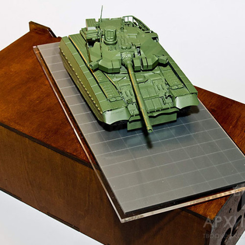 Scale model of "OPLOT" tank with a box