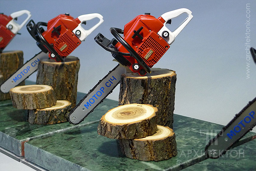Small-scale production of corporate gifts - models of chainsaw MC-475