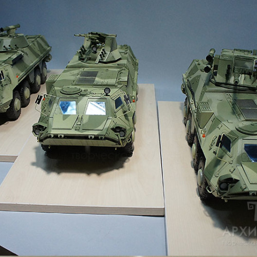 1:30 scale Exhibition model of armored personnel carrier
